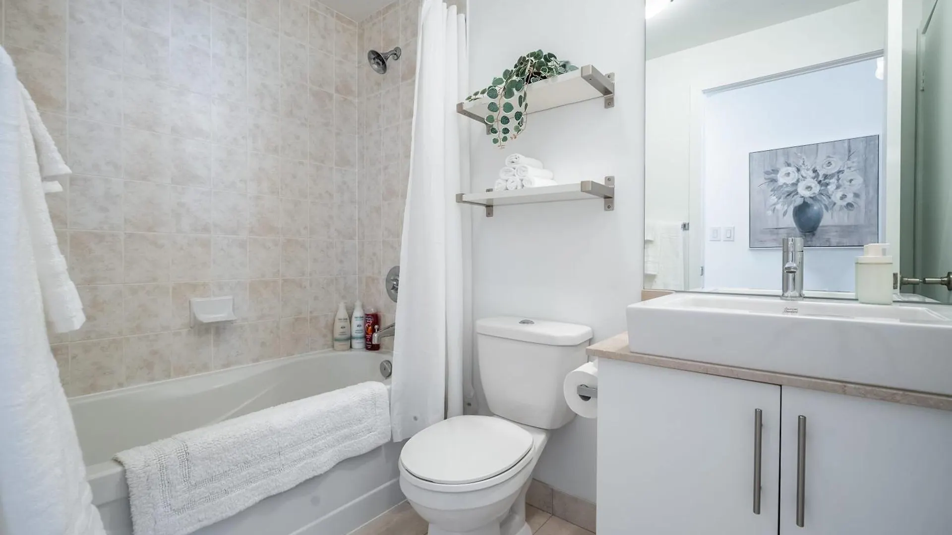 1Br Luxury Condo - Downtown Toronto