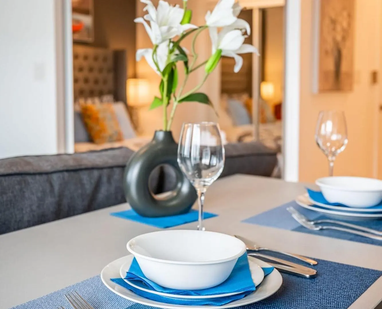 Holiday home 1Br Luxury Condo - Downtown Toronto