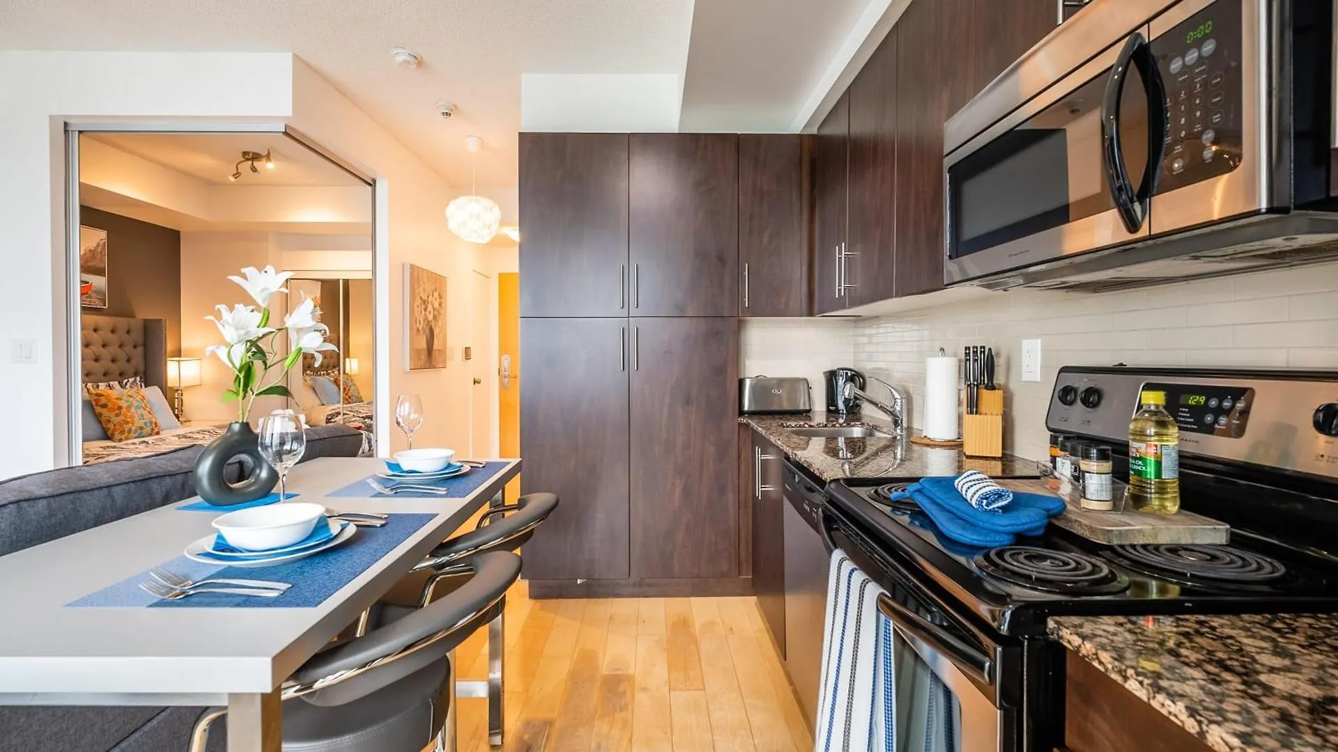 1Br Luxury Condo - Downtown Toronto