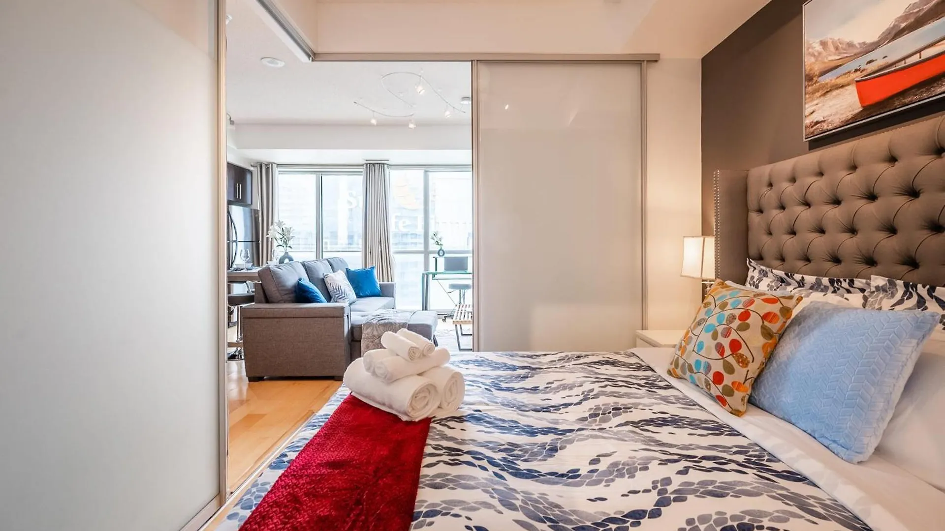 Holiday home 1Br Luxury Condo - Downtown Toronto
