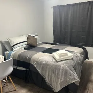 https://apt-cute-highland-park-upper-unit.calgaryhotelsearch.com